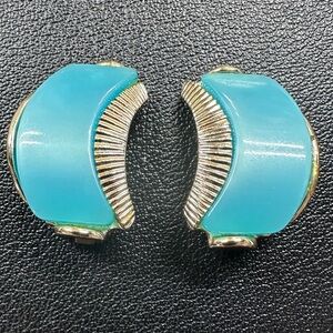 268- ART Vintage Blue and Gold Clip-On Earrings
